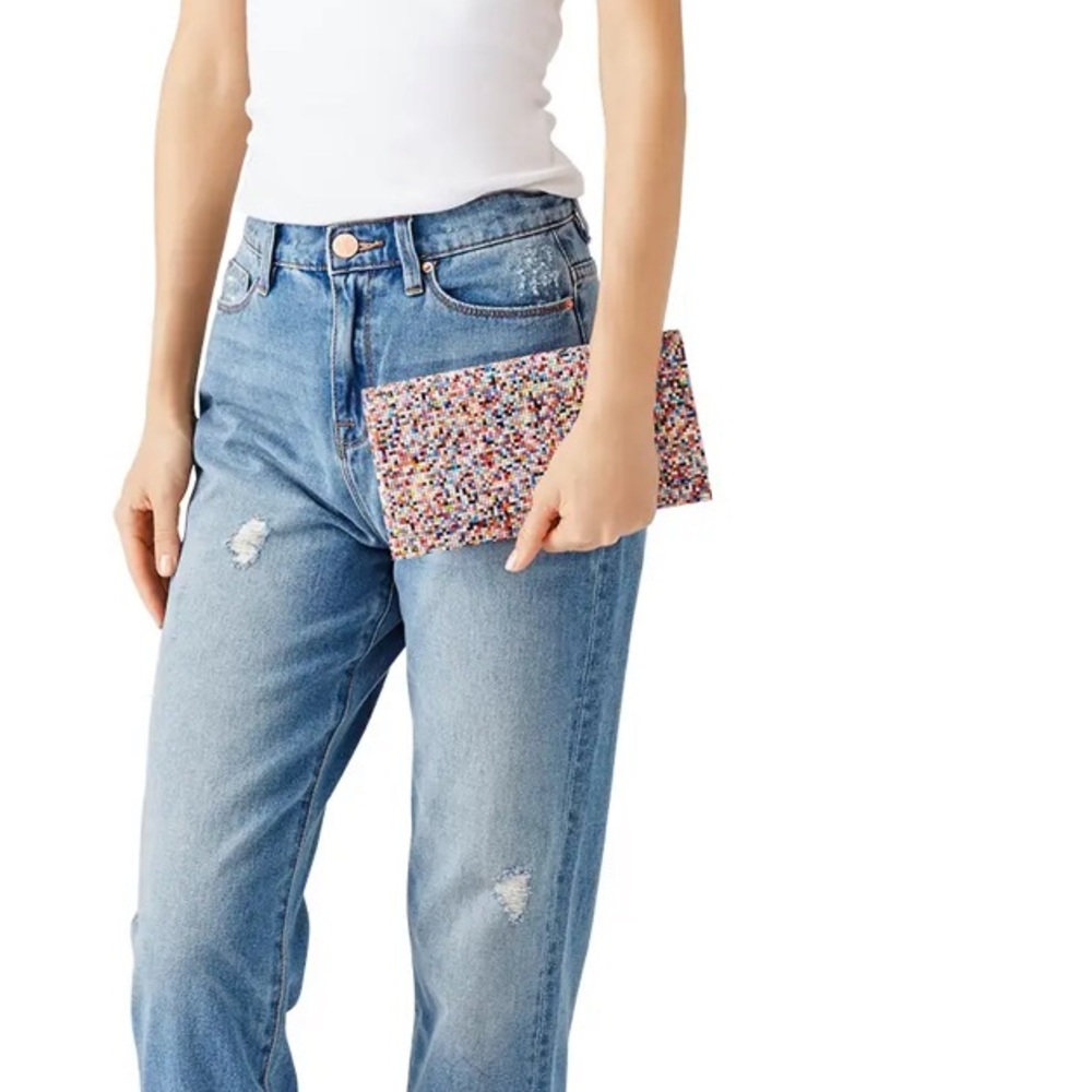 🆕 Sondra Roberts
Multi Beaded Candy Clutch